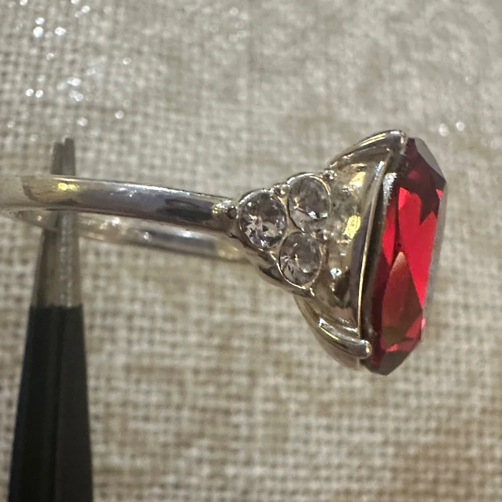 Elegant Red Gemstone Silver Ring
